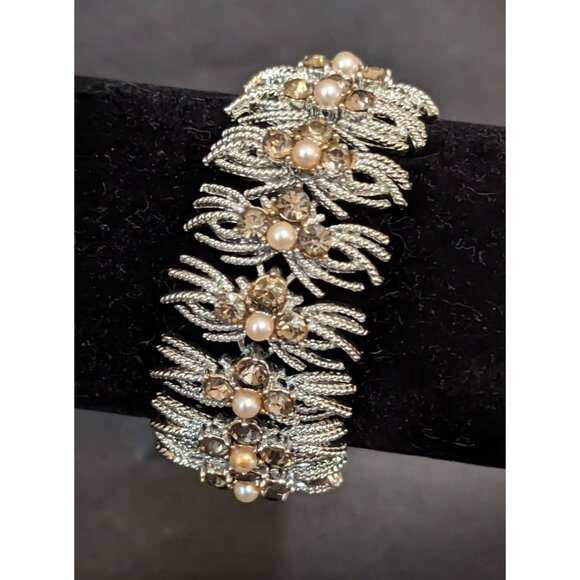 Vintage Coro Bracelet faux pearl Silver Tone 7" estate  1.25” Wide  bow - Picture 2 of 8